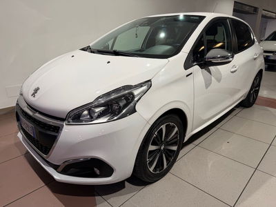Peugeot 208 82 Stop&amp;Start 5 porte Signature del 2019 usata a Genova