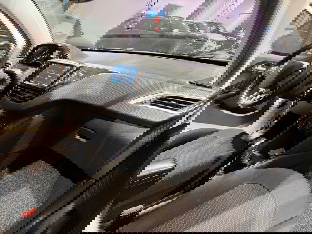 Peugeot 208 usata a Genova (10)