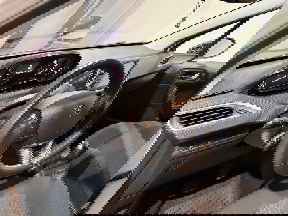 Peugeot 208 usata a Genova (8)