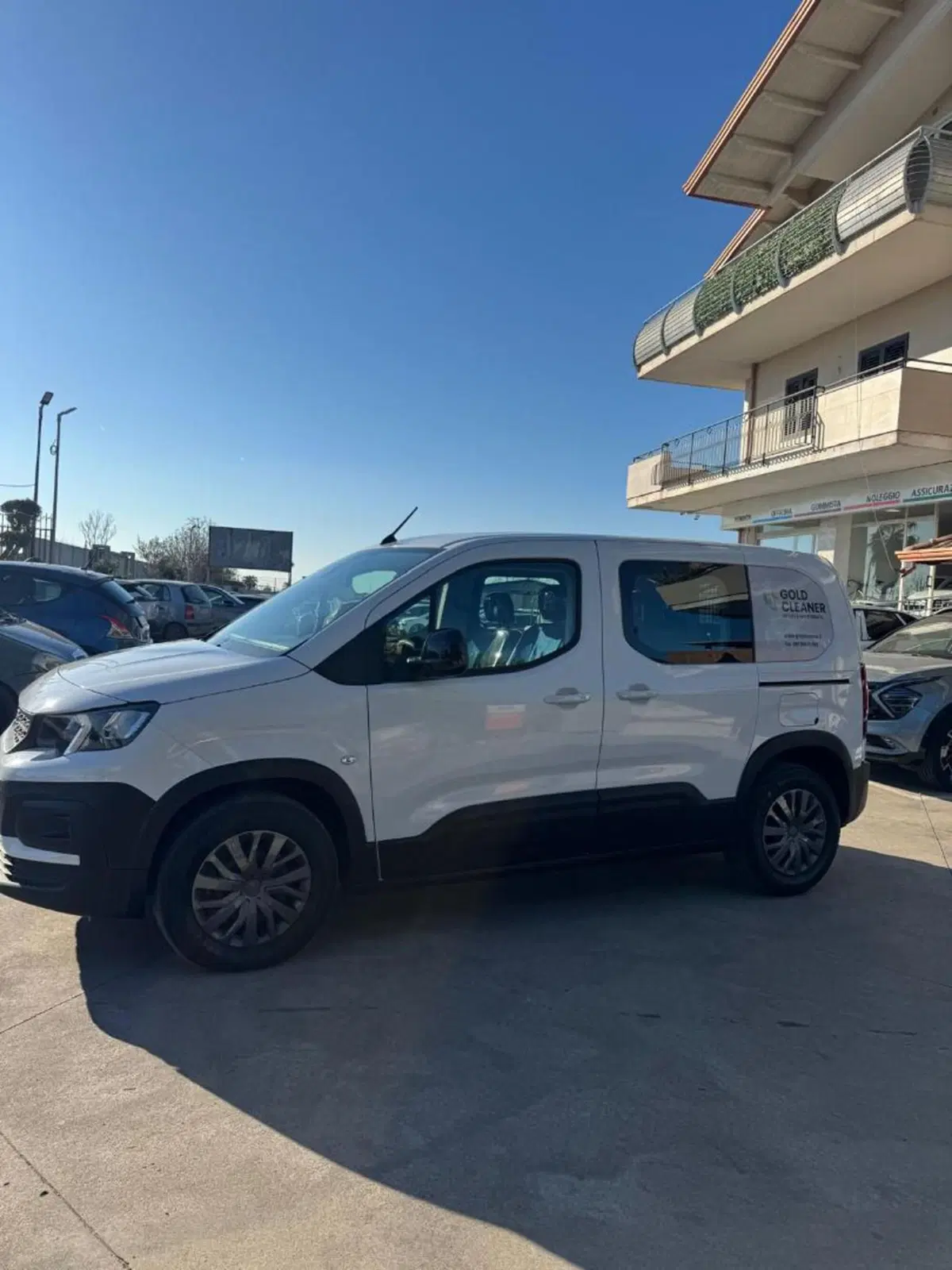 Peugeot Rifter usata a Caserta (2)