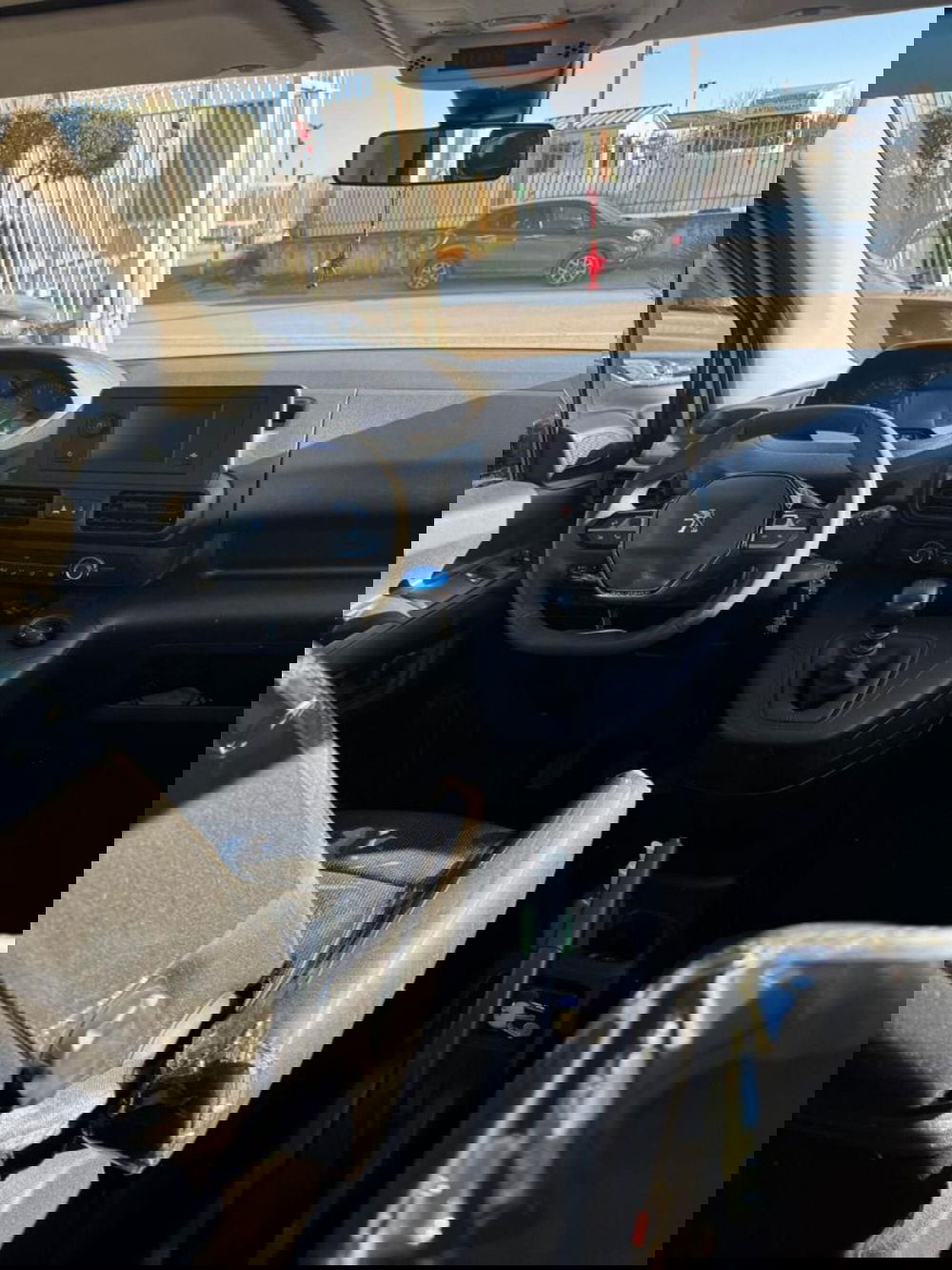 Peugeot Rifter usata a Caserta (9)
