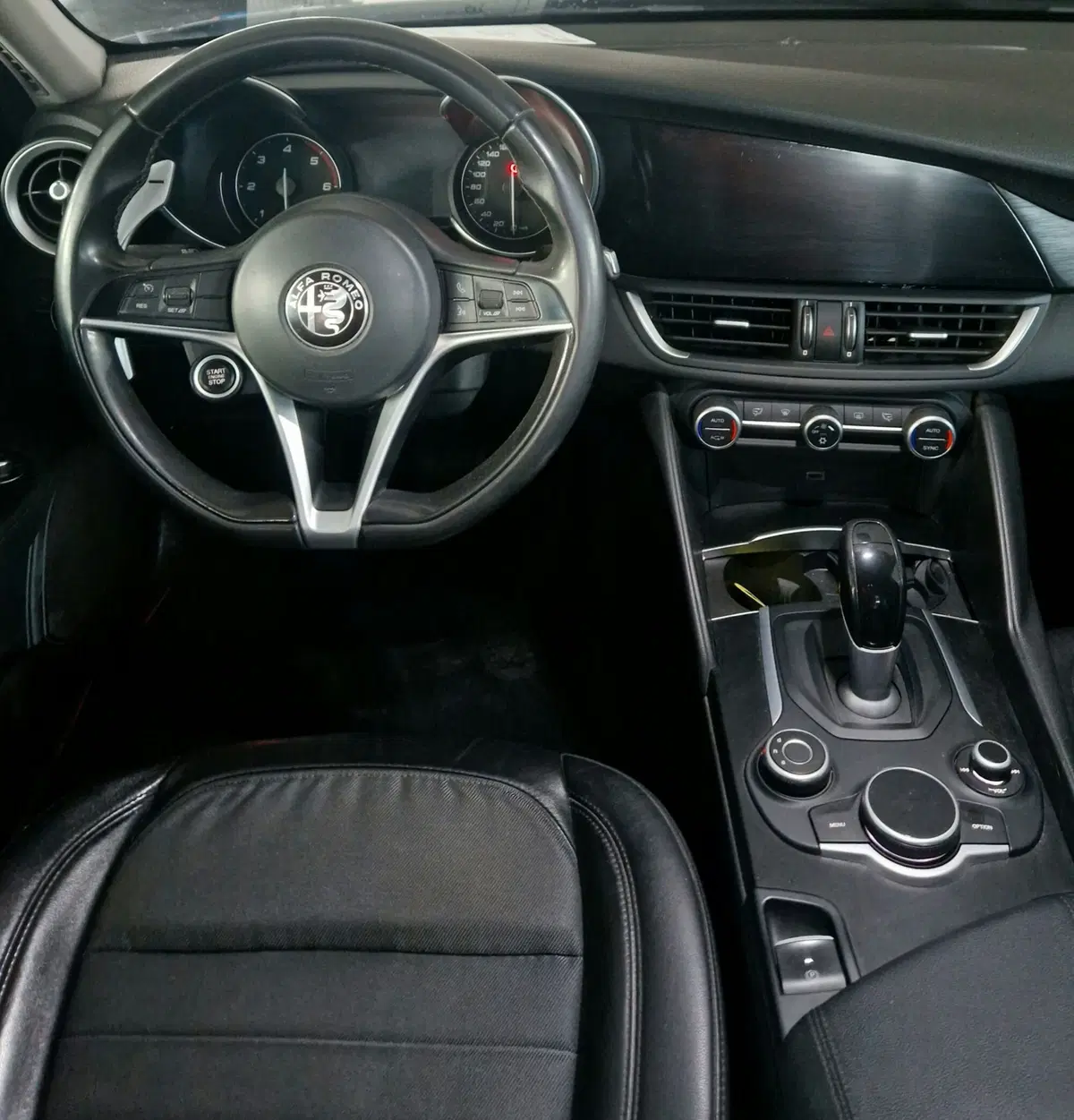 Alfa Romeo Giulia usata a Terni (11)
