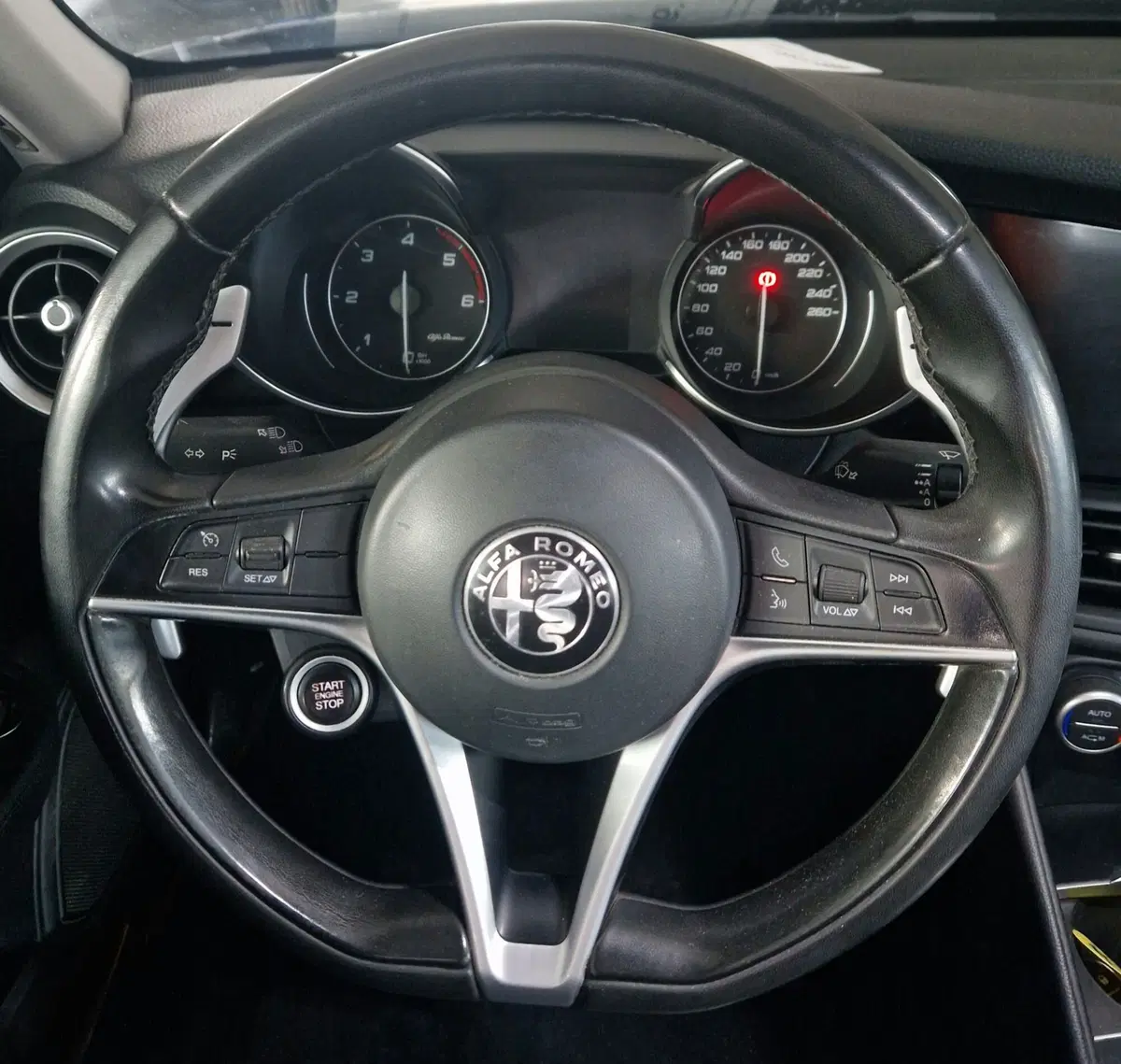 Alfa Romeo Giulia usata a Terni (12)