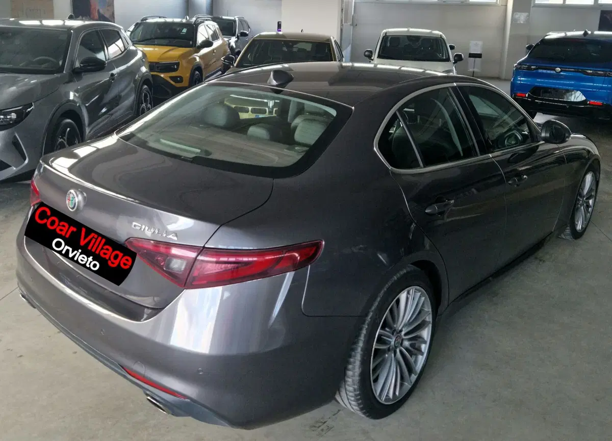 Alfa Romeo Giulia usata a Terni (4)