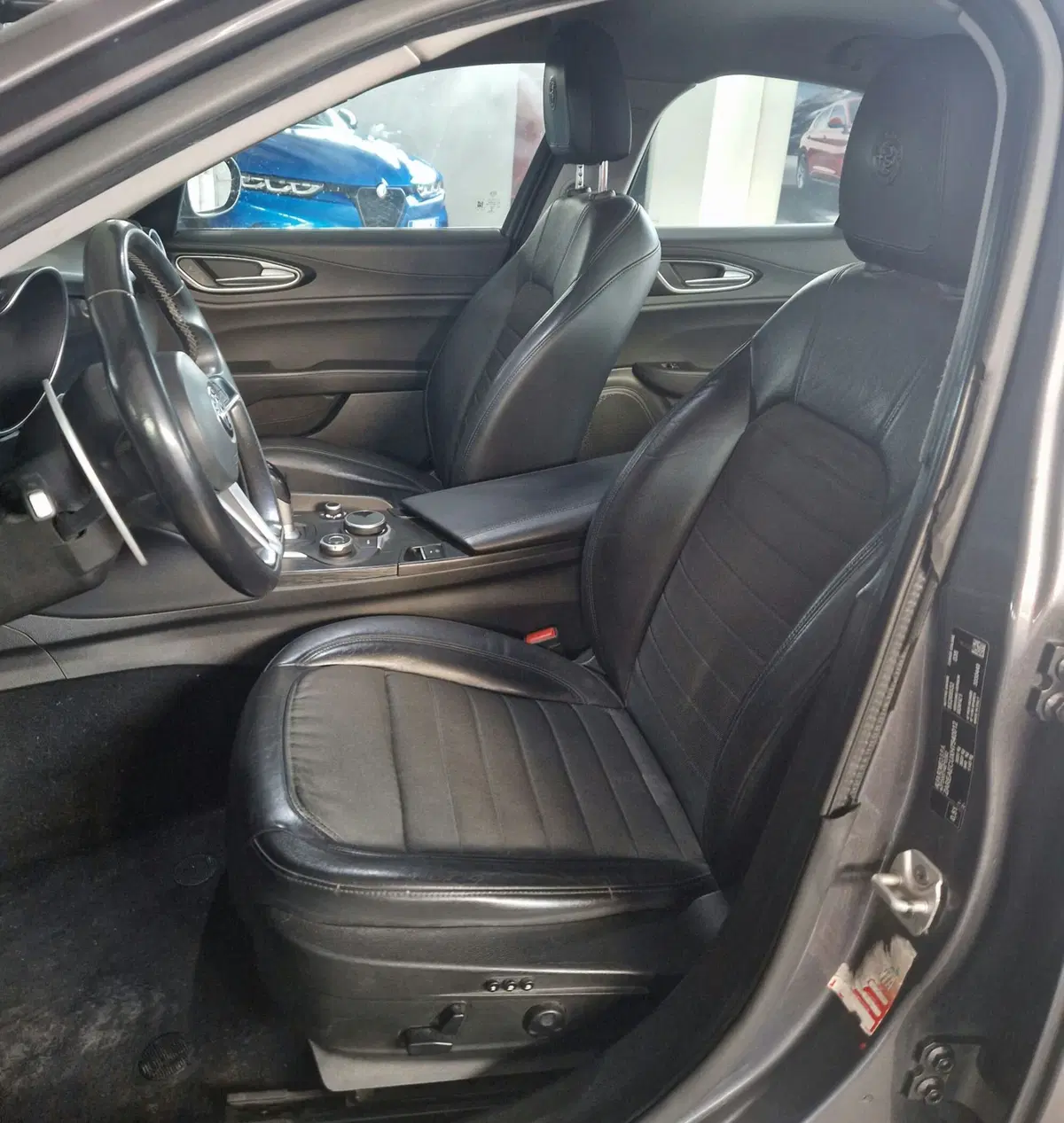 Alfa Romeo Giulia usata a Terni (7)