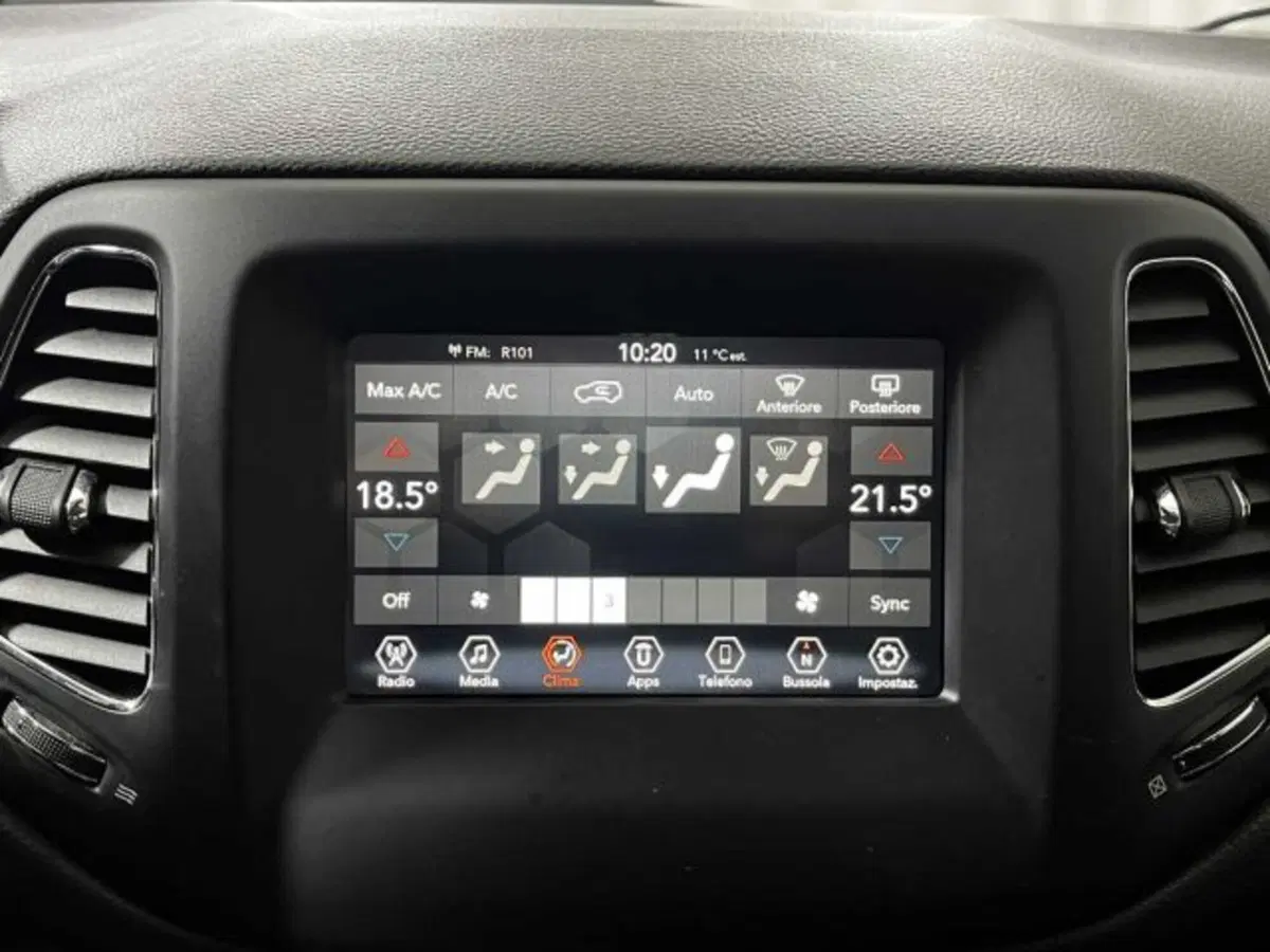 Jeep Compass usata a Sondrio (18)