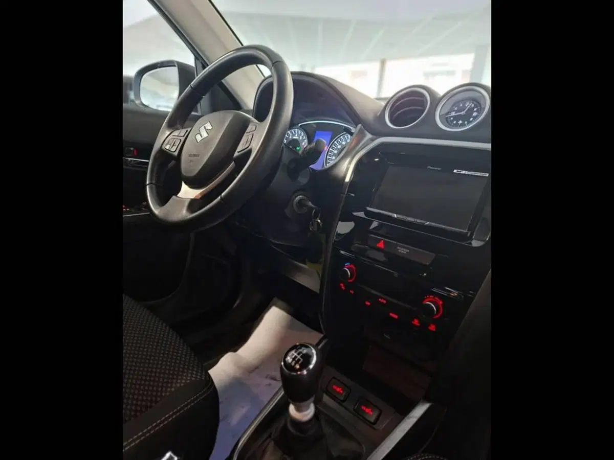 Suzuki Vitara usata a Torino (12)