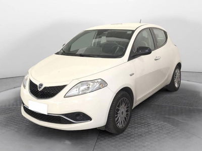 Lancia Ypsilon 1.2 69 CV 5 porte Silver del 2017 usata a Torino