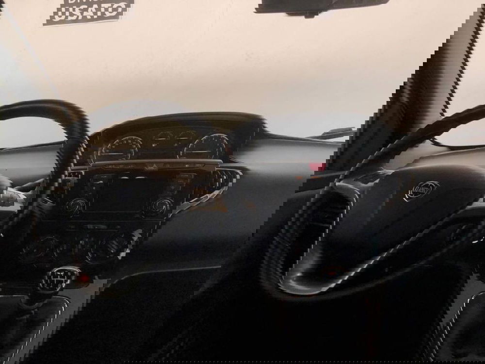 Lancia Ypsilon usata a Torino (12)