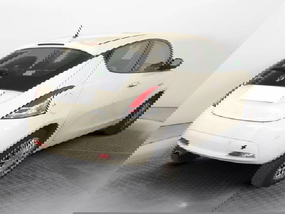 Lancia Ypsilon usata a Torino (4)