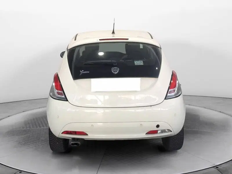 Lancia Ypsilon usata a Torino (5)