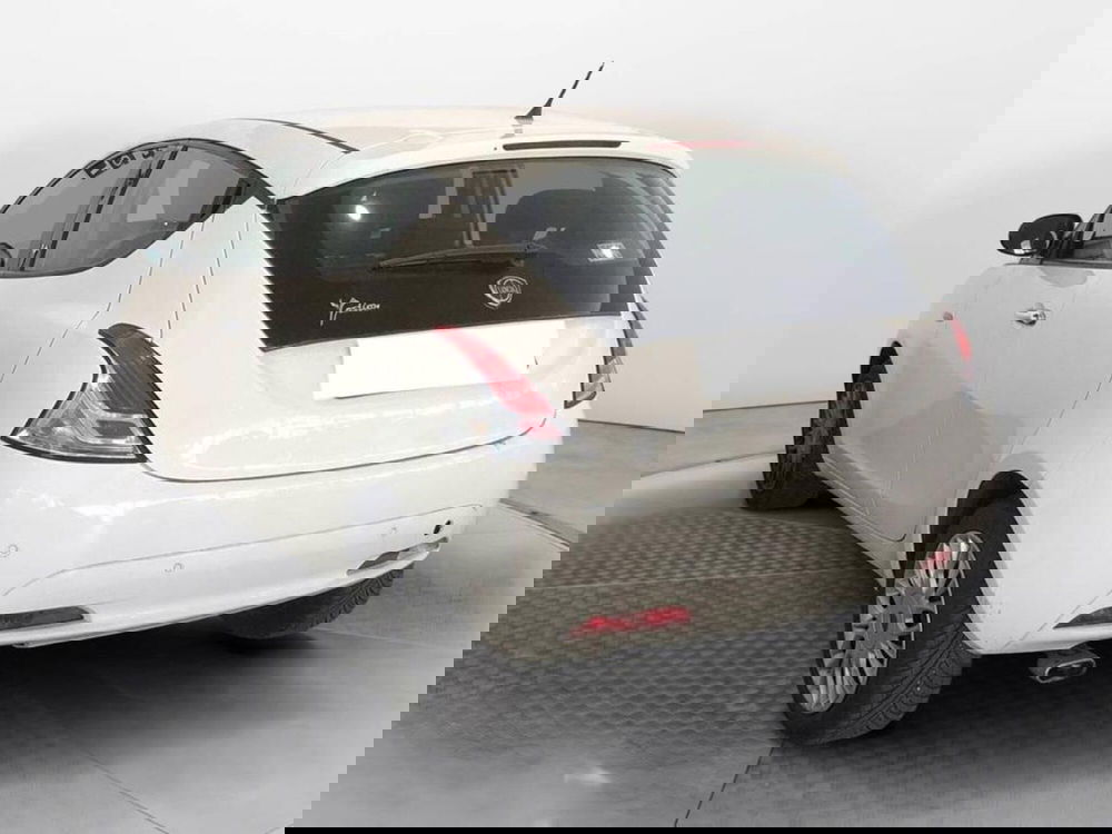 Lancia Ypsilon usata a Torino (6)