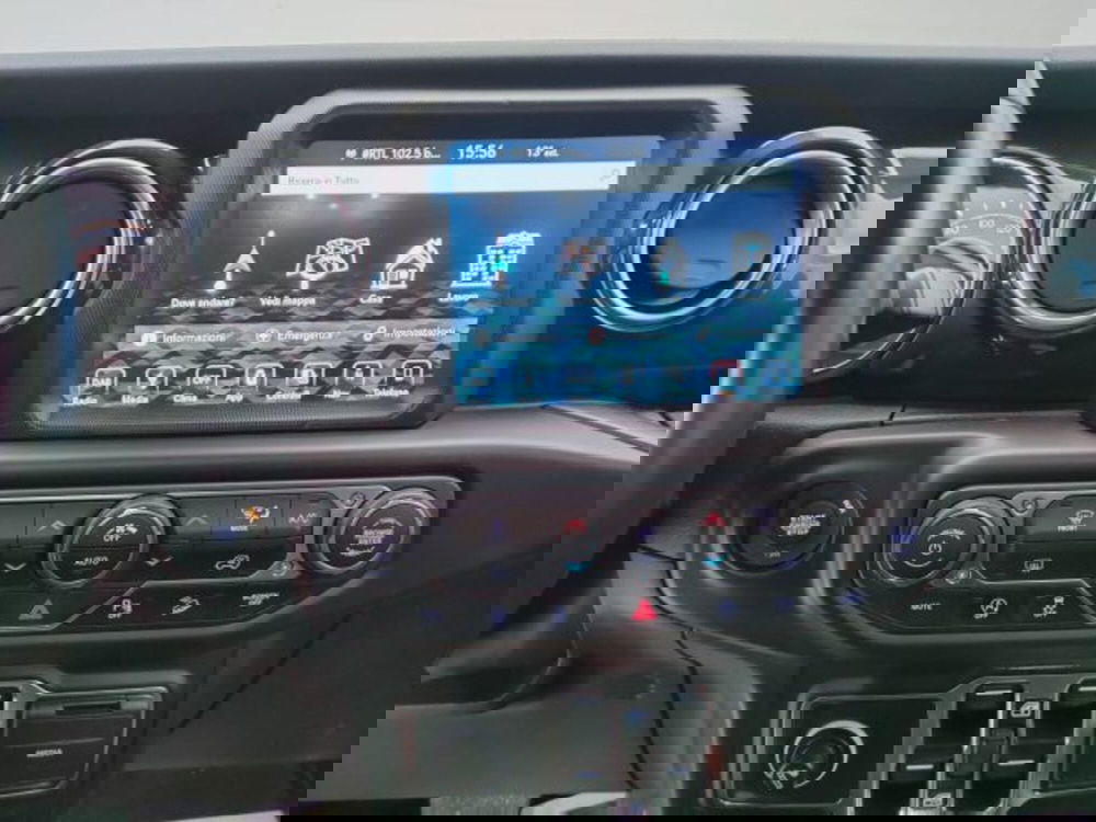 Jeep Wrangler Unlimited usata a Teramo (9)