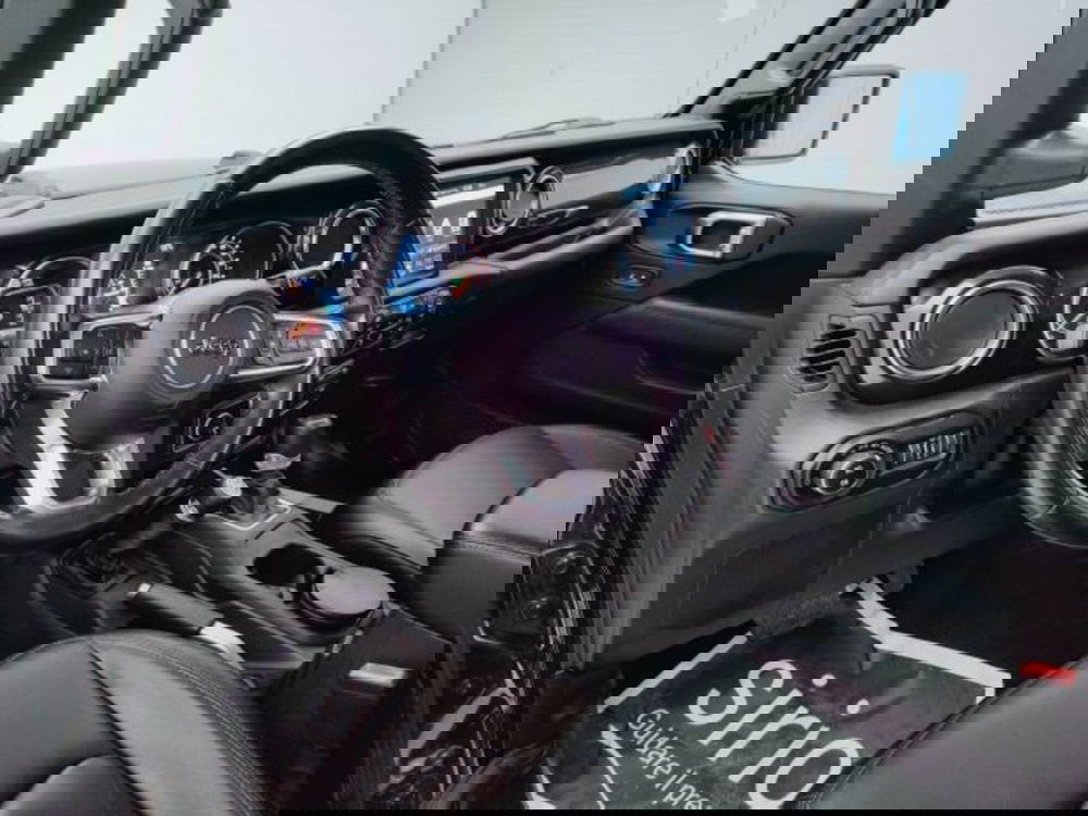 Jeep Wrangler Unlimited usata a Teramo (11)