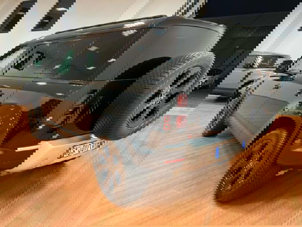 Land Rover Defender usata a Lucca (4)