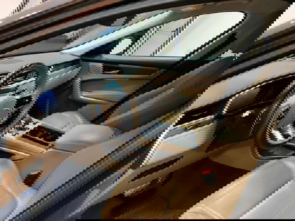 Jaguar F-Pace usata a Lucca (6)