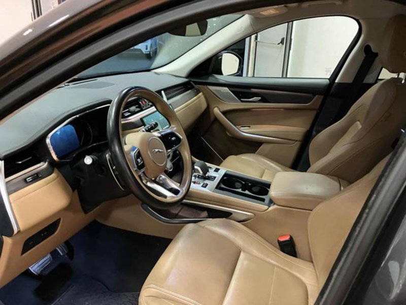 Jaguar F-Pace usata a Lucca (6)