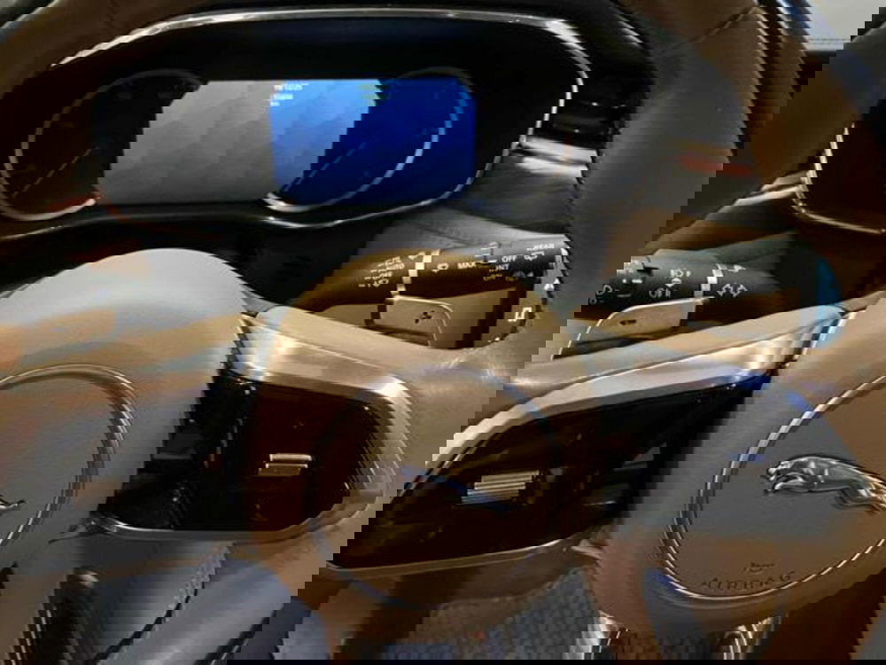 Jaguar F-Pace usata a Lucca (8)