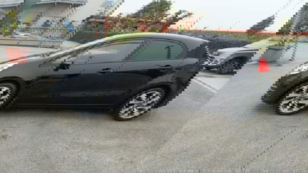 Kia Rio usata a Macerata (6)