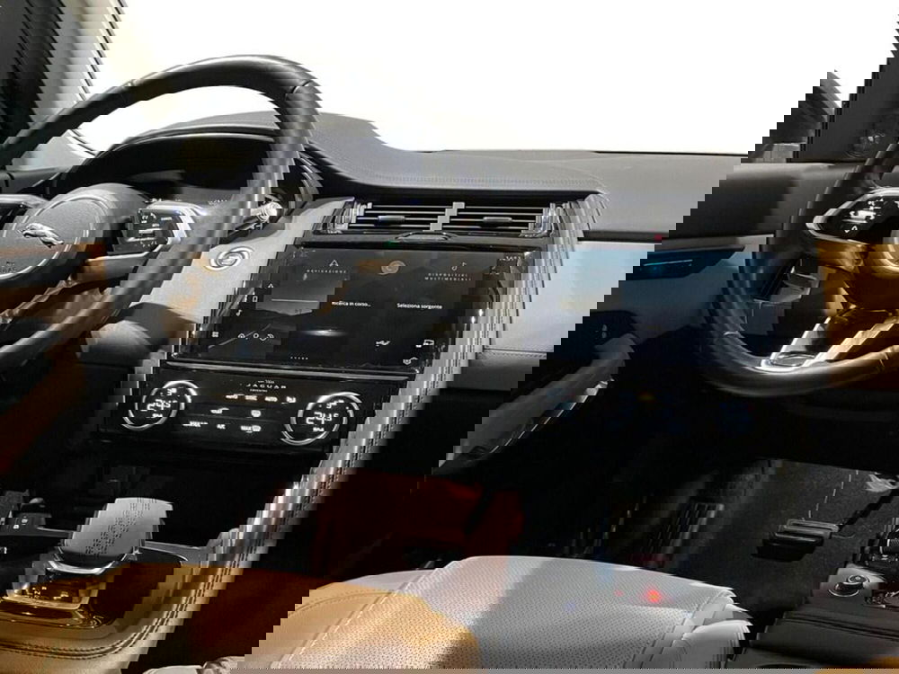 Jaguar E-Pace usata a Ravenna (13)