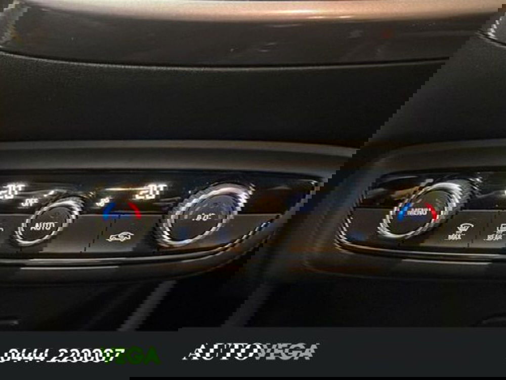 Opel Crossland X usata a Vicenza (14)