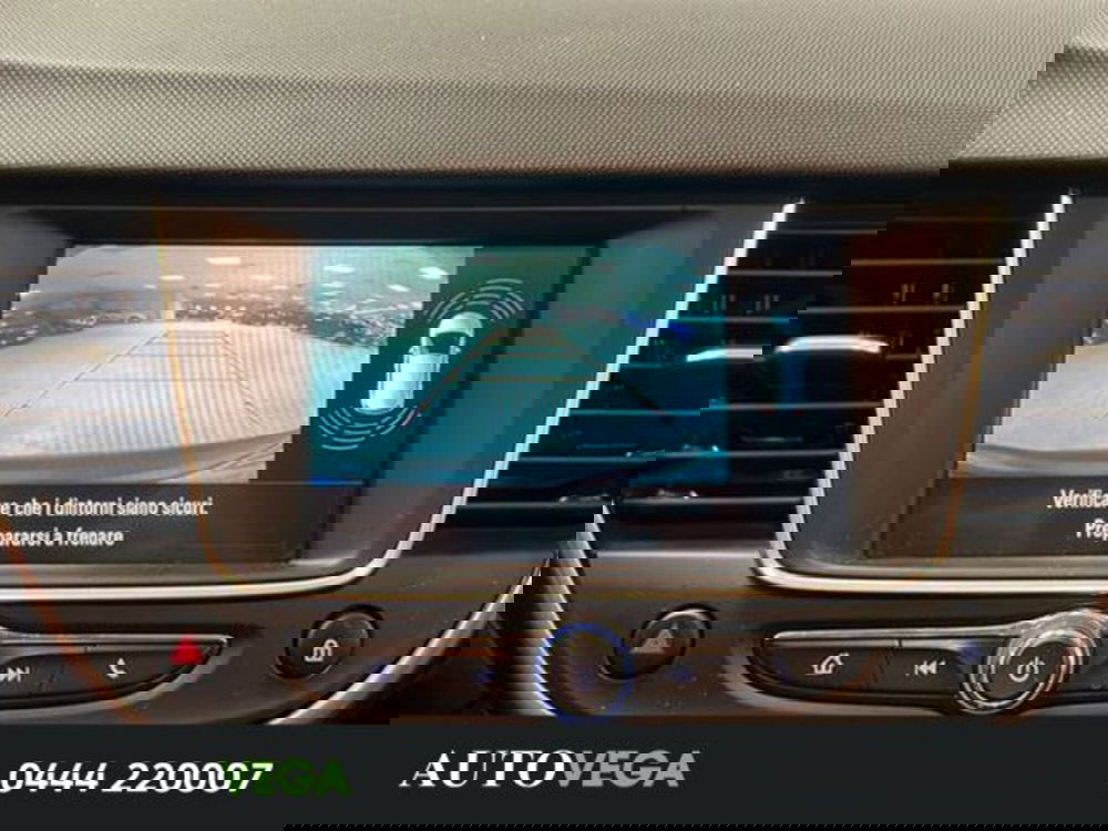 Opel Crossland X usata a Vicenza (17)