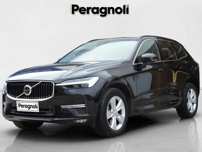 Volvo XC60 B4 (d) AWD Geartronic Momentum Pro del 2021 usata a Firenze