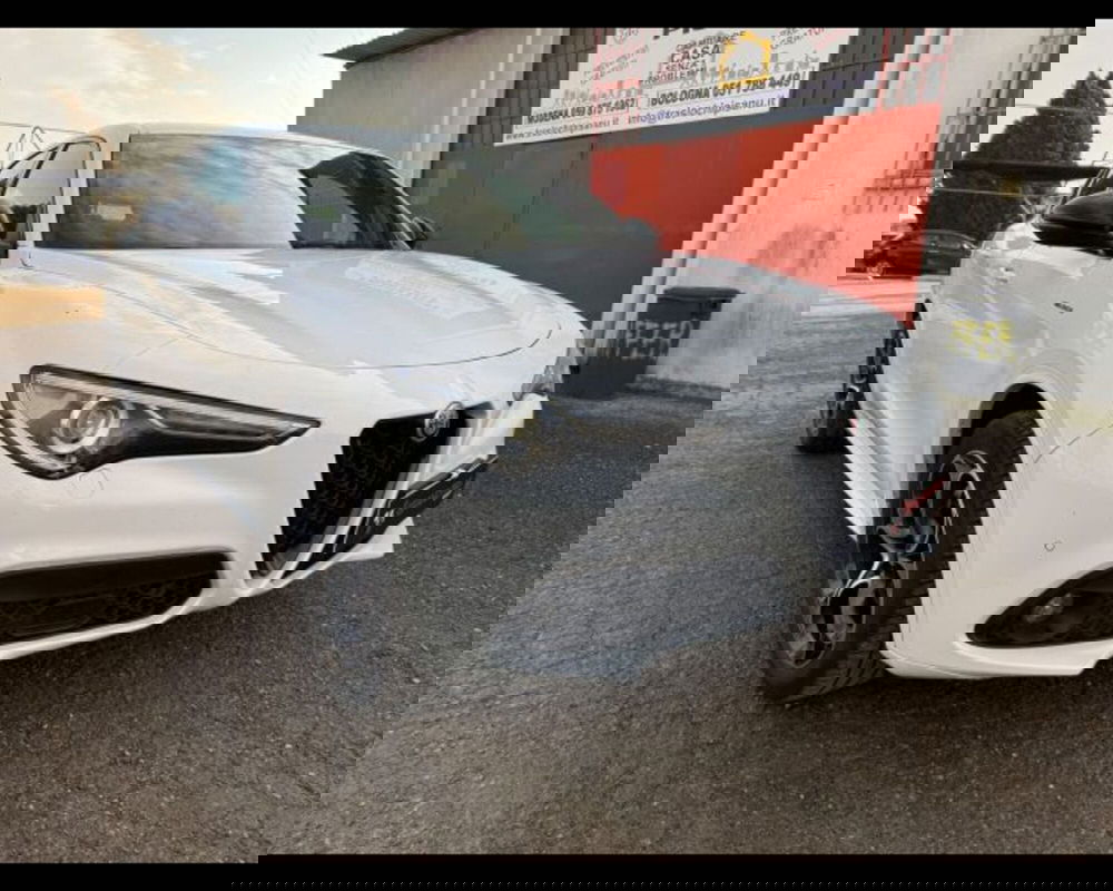 Alfa Romeo Stelvio usata a Bologna (7)