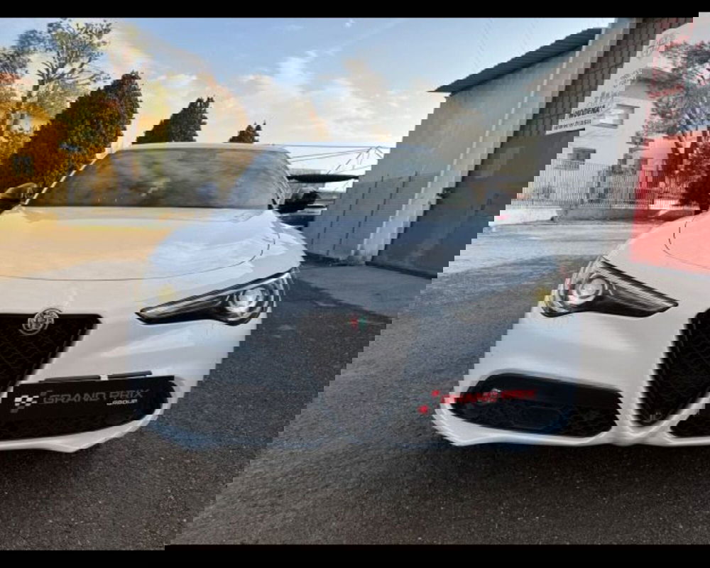 Alfa Romeo Stelvio usata a Bologna (8)