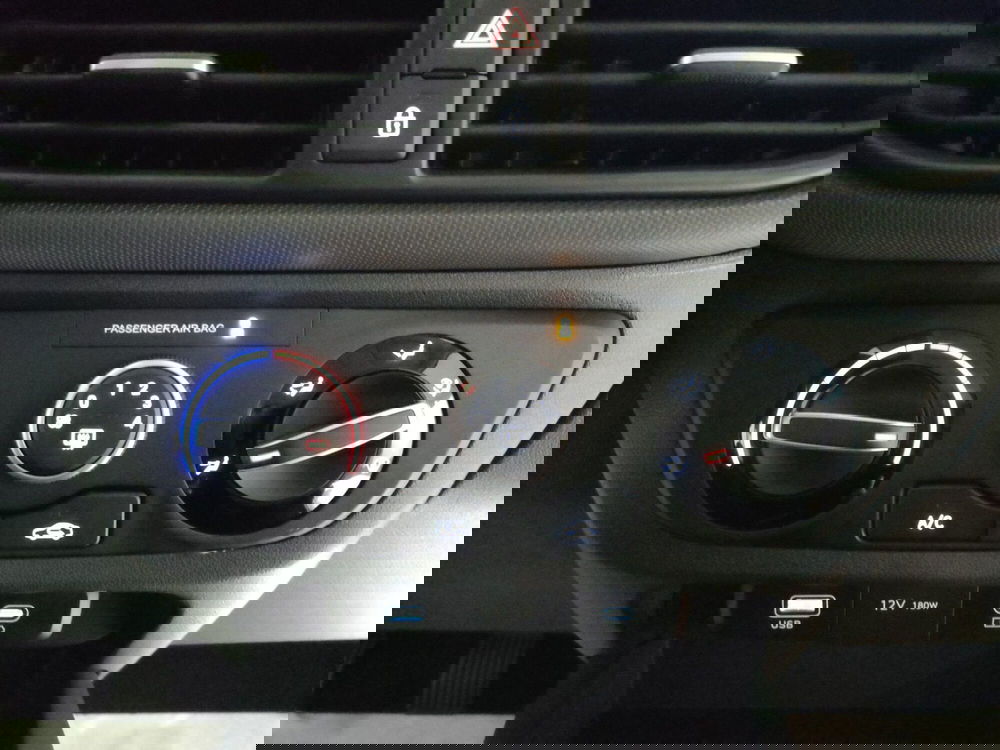 Hyundai i10 nuova a L'Aquila (20)