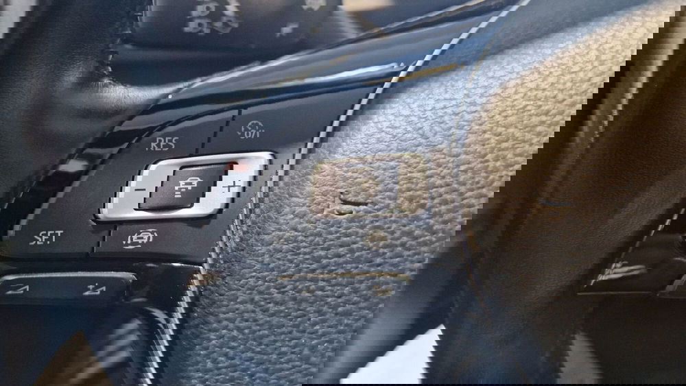 Volkswagen T-Roc Cabrio usata a Vercelli (16)