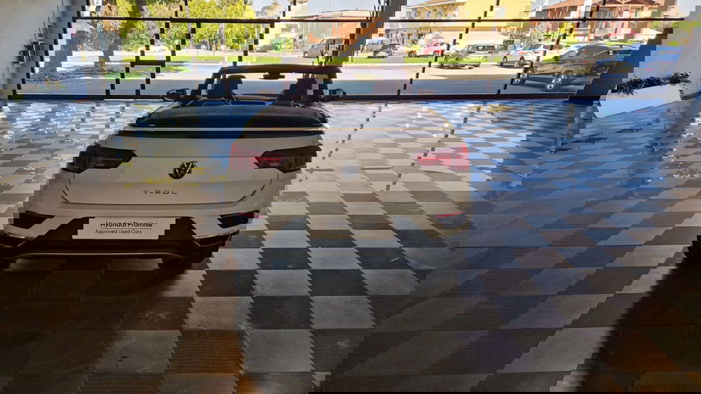 Volkswagen T-Roc Cabrio usata a Vercelli (8)