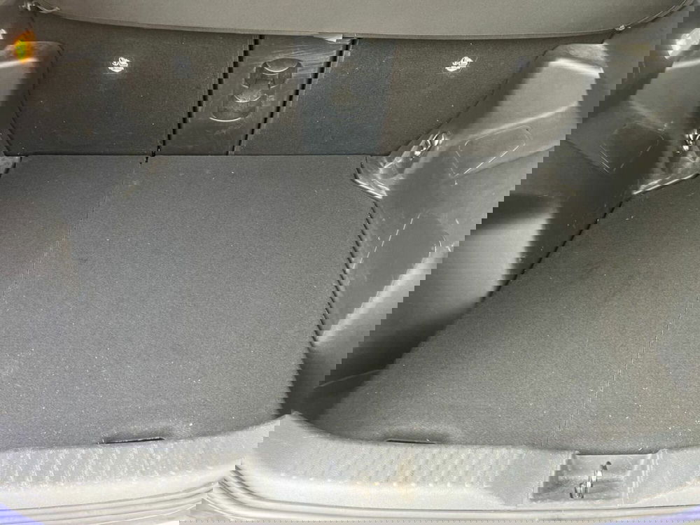 Toyota Yaris Cross usata a Lecco (13)