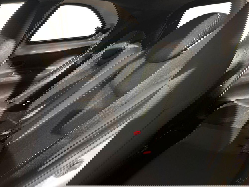 Toyota Aygo X nuova a Lecco (11)