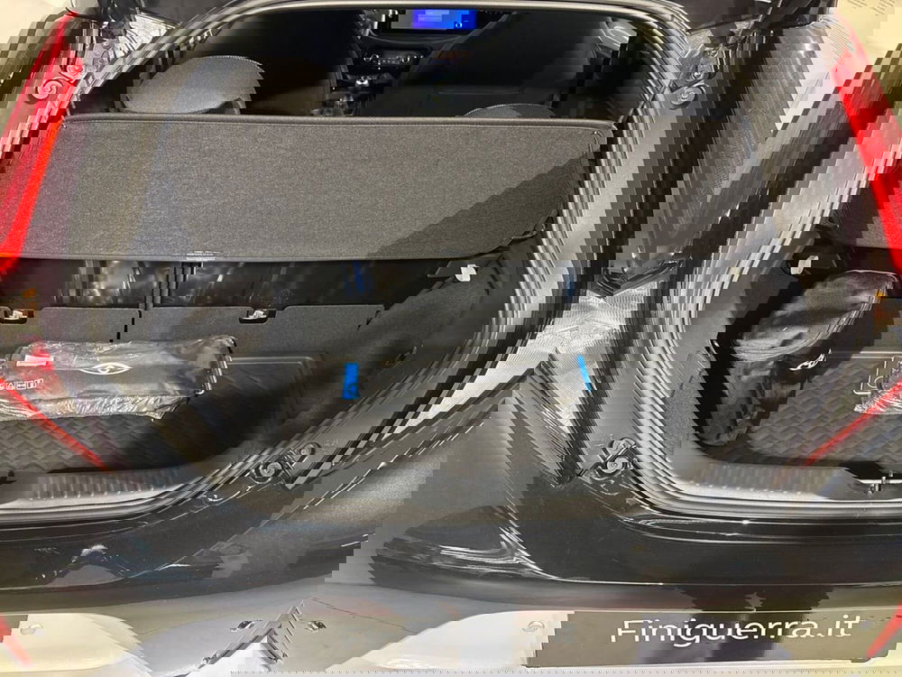 Toyota Aygo X nuova a Lecco (12)