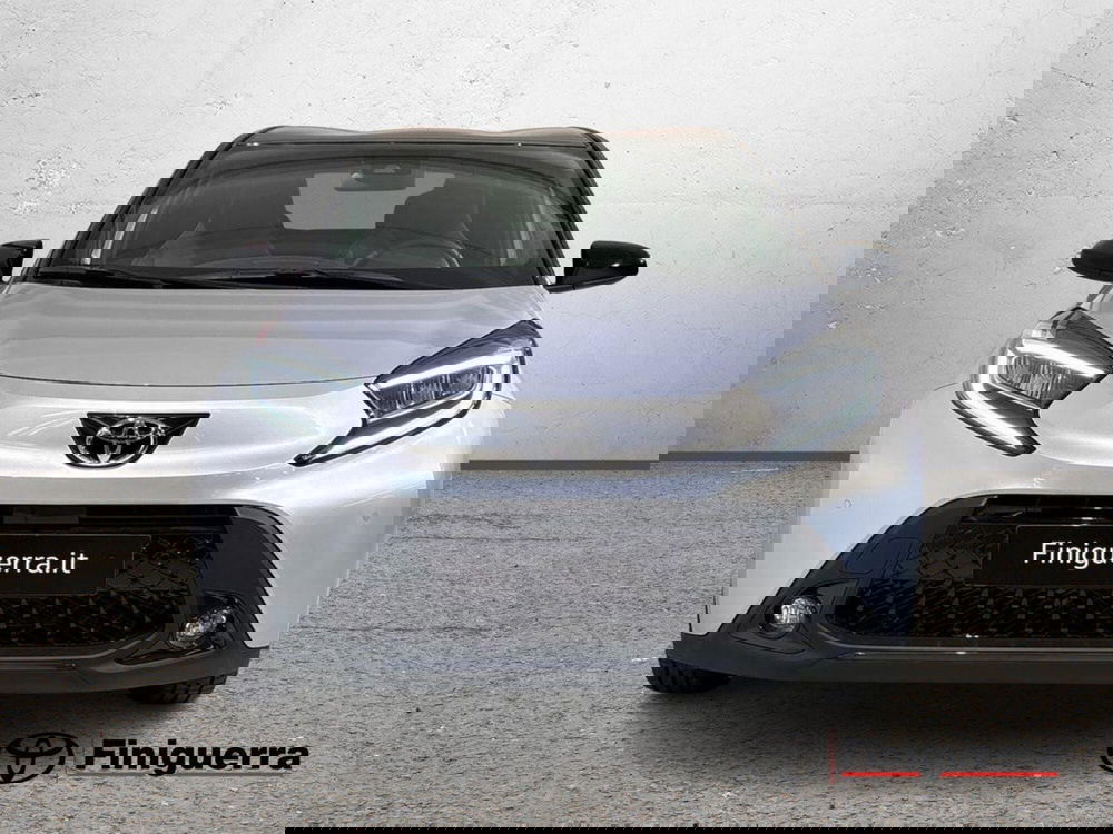 Toyota Aygo X nuova a Lecco (2)