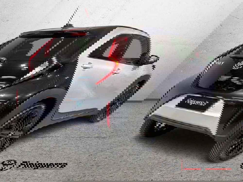 Toyota Aygo X nuova a Lecco (4)