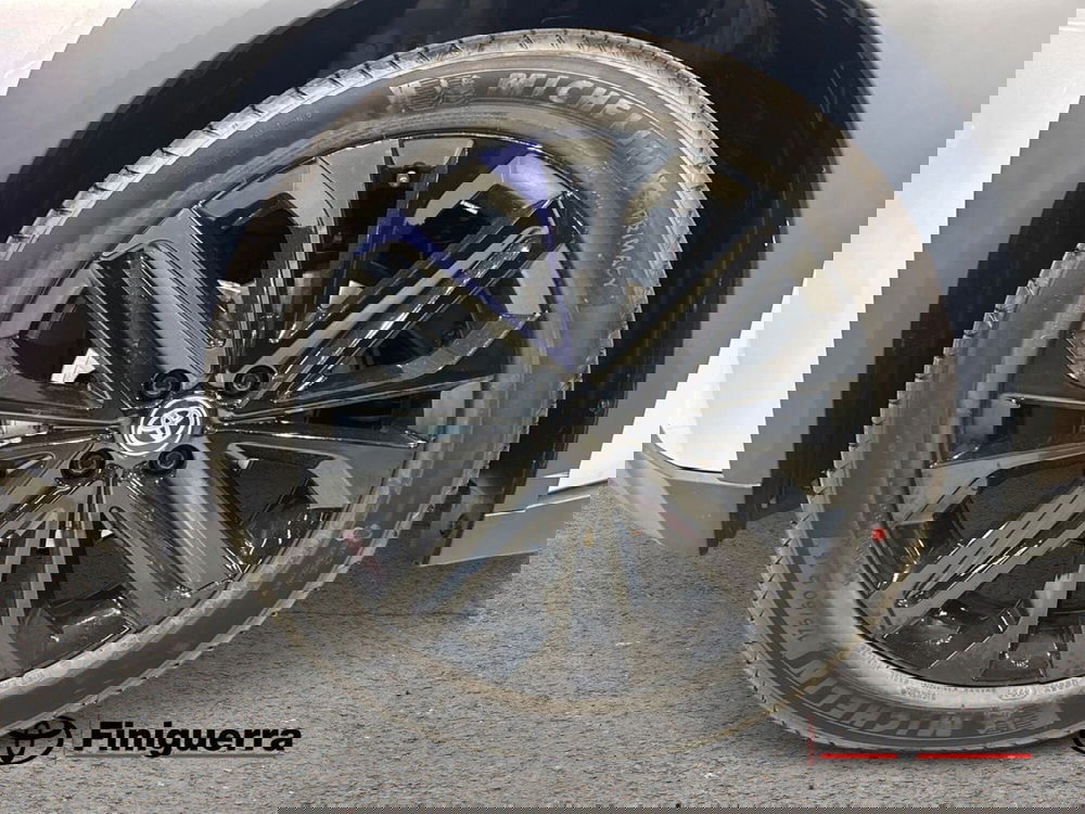 Toyota Aygo X nuova a Lecco (7)