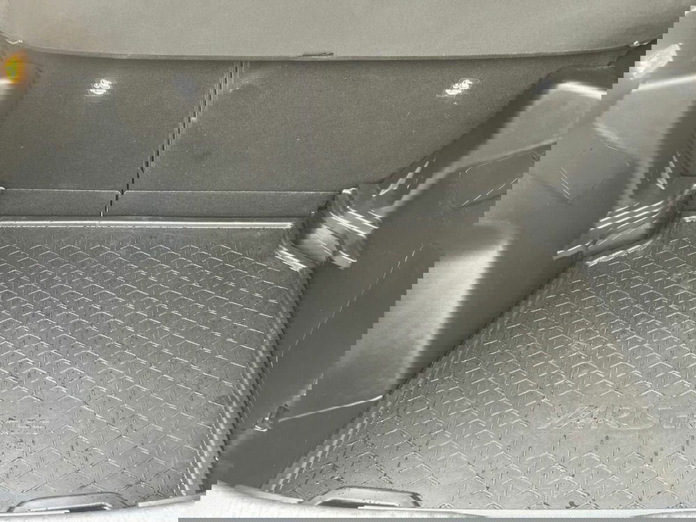 Toyota Yaris Cross usata a Lecco (12)