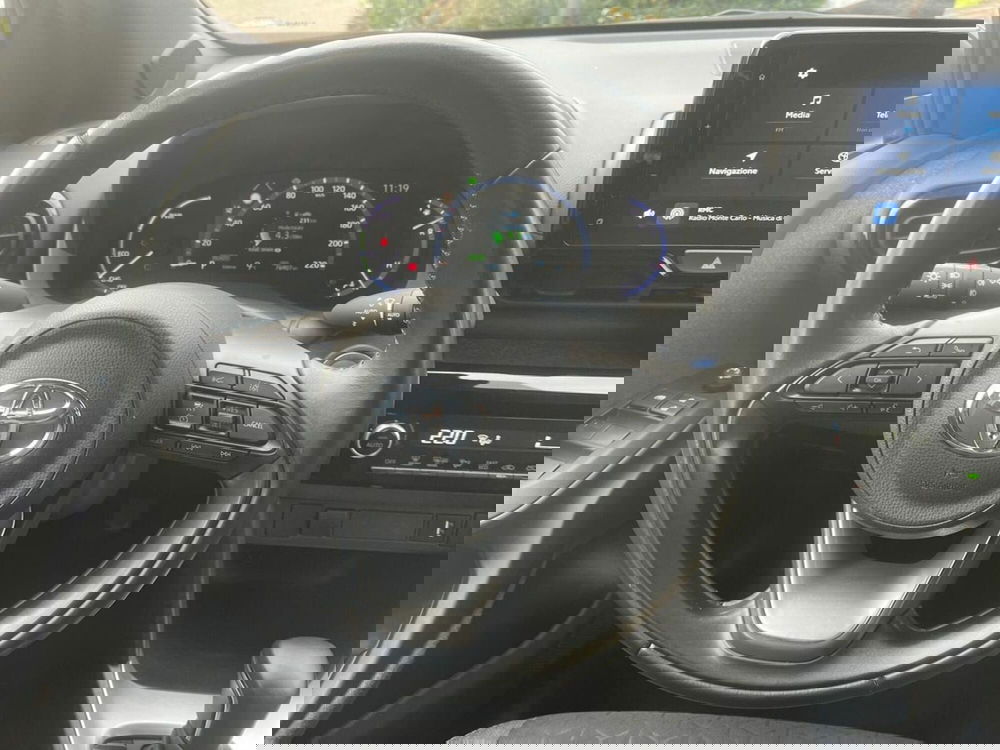 Toyota Yaris Cross usata a Lecco (14)