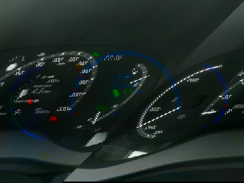 Toyota Yaris Cross usata a Lecco (9)