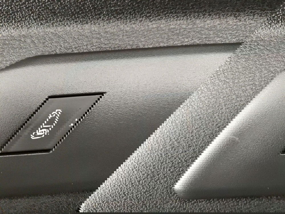 Peugeot Partner Furgone usata a Caserta (13)