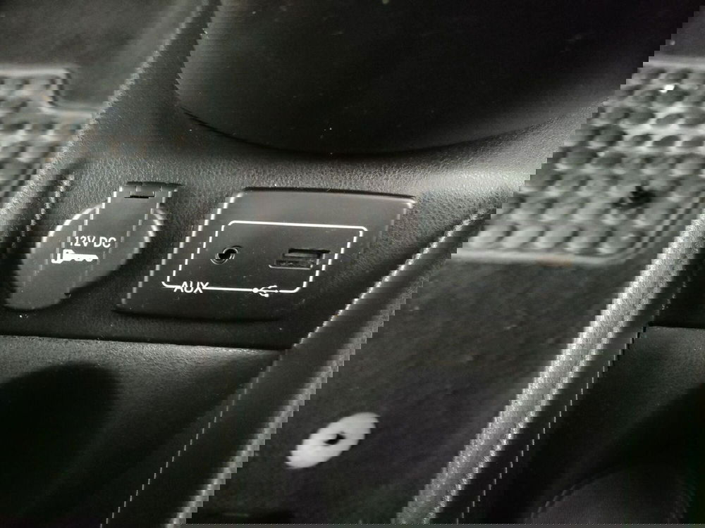 Lancia Ypsilon usata a Caserta (13)