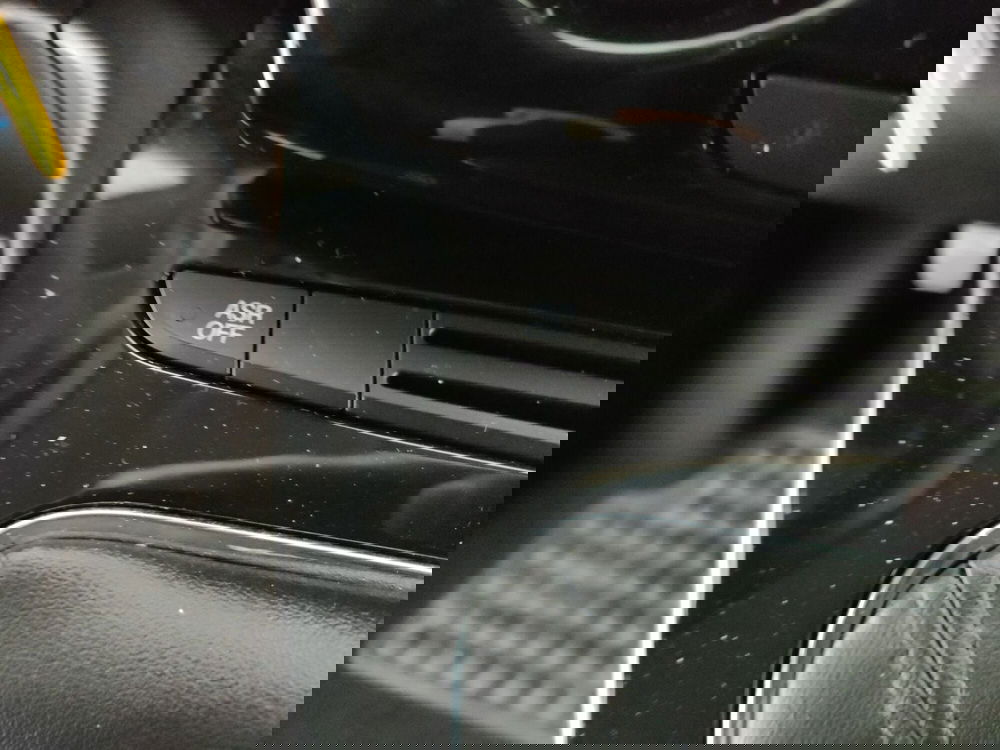 Lancia Ypsilon usata a Caserta (16)