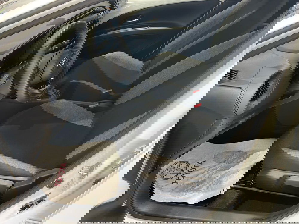 Toyota Aygo X usata a Catania (9)