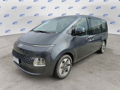 Hyundai Staria 1.6 hev 2wd auto nuova a Lucca