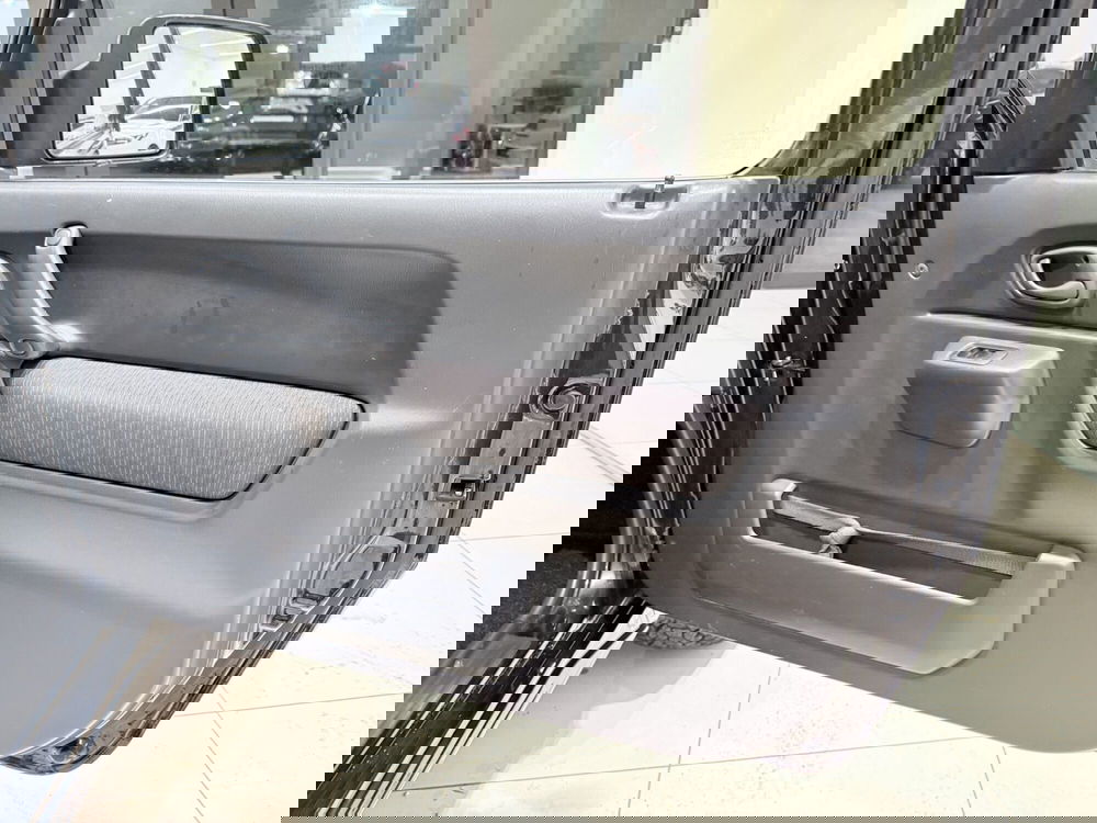 Suzuki Jimny usata a Latina (11)