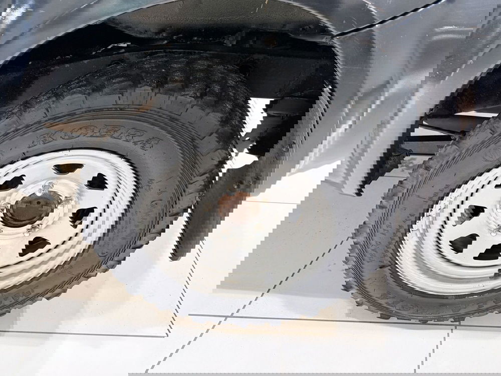 Suzuki Jimny usata a Latina (16)