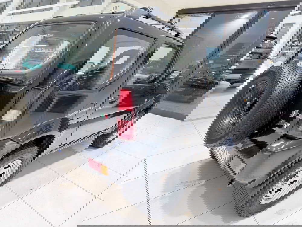 Suzuki Jimny usata a Latina (5)