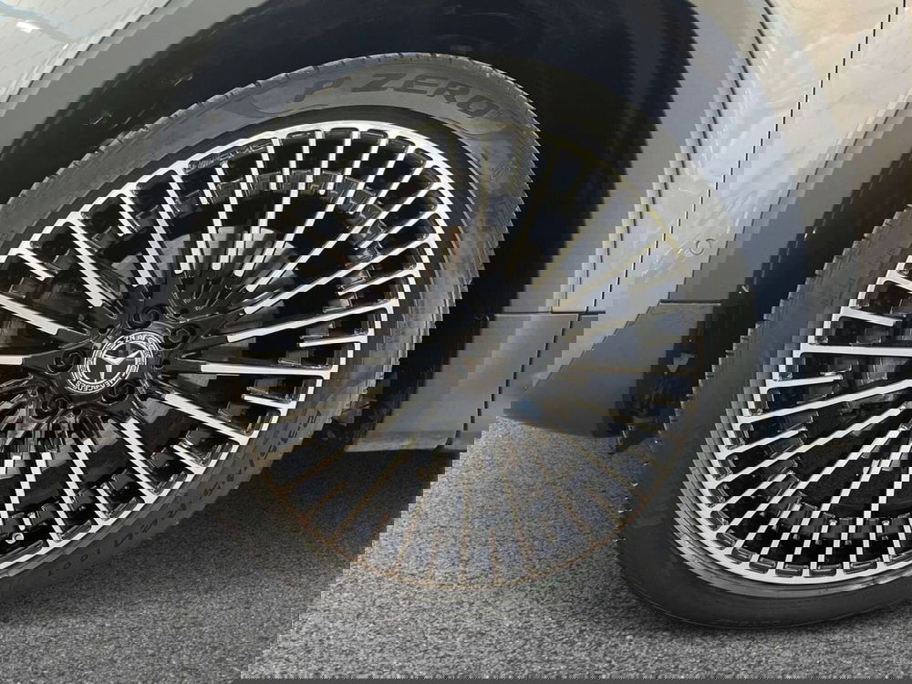 Mercedes-Benz EQB usata a Bari (6)